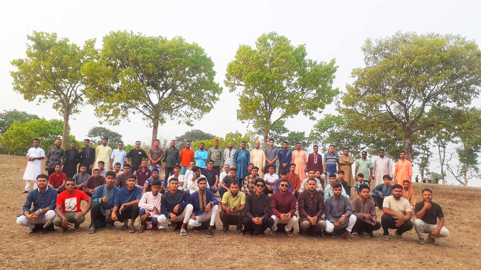 কমলগঞ্জে আলীনগর যুবসমাজের উদ্যেগে ঈদ আনন্দ ভ্রমণ ও আলোচনাসভা অনুষ্ঠিত
