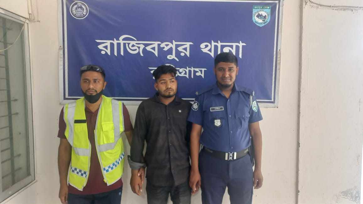 ছাত্র সমন্বয়ক কে অভিযোগের ভিত্তিতে গ্রেফতার -কুড়িগ্রামের পুলিশ সুপার