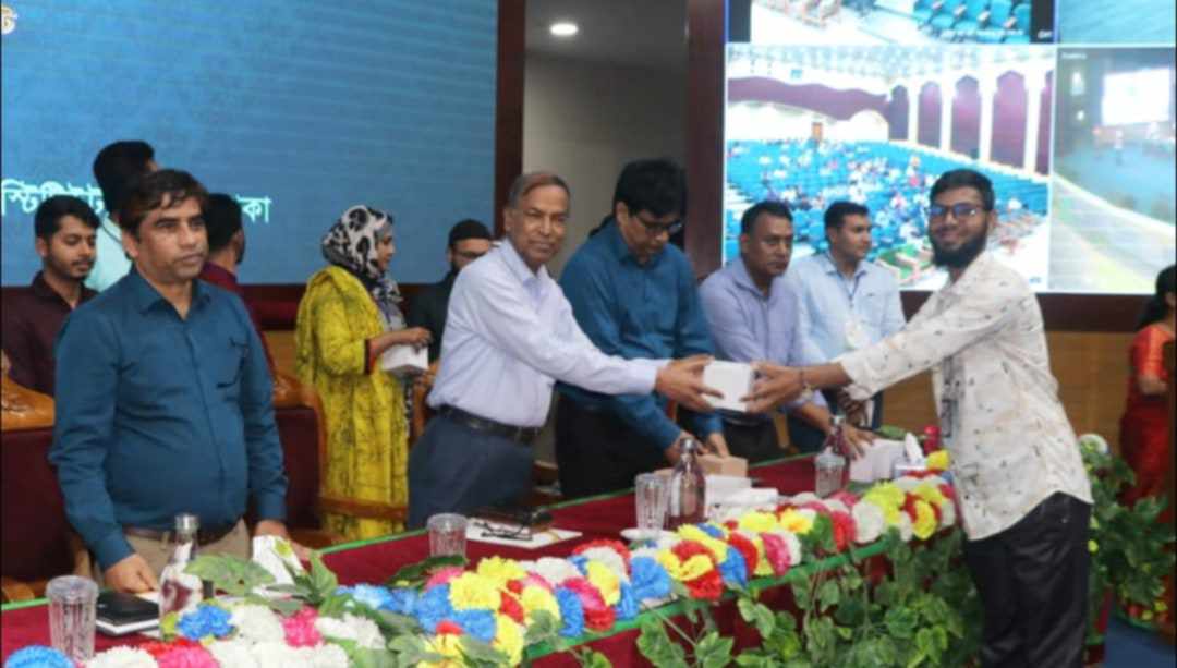 জাতীয় পর্যায়ে শ্রেষ্ঠ বিতার্কিক বরগুনার হেদায়েত উল্লাহ্