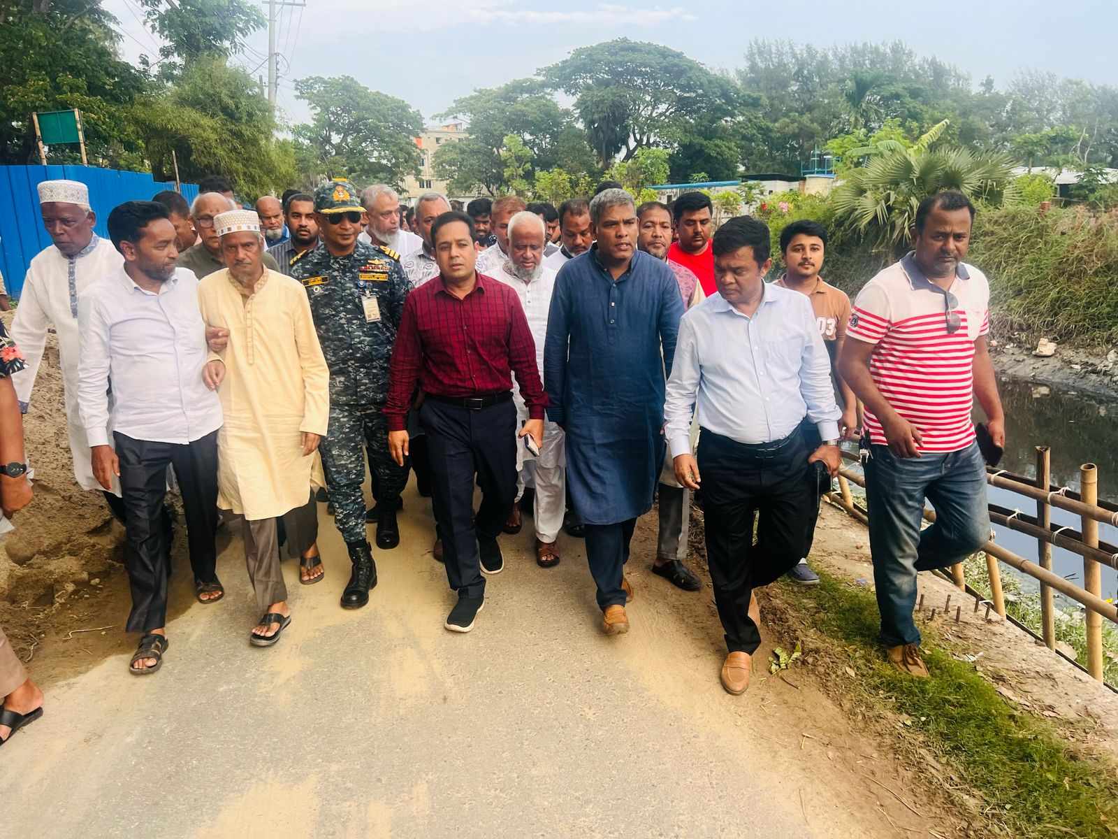 চট্টগ্রামে জলাবদ্ধতা নিরসনে স্বেচ্ছাশ্রমে খাল খনন কার্যক্রমের দায়িত্ব হস্তান্তর