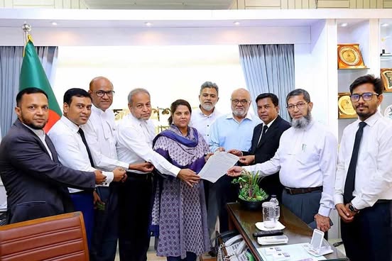 স্মারকলিপি দিলেন চট্টগ্রামে হাইকোর্ট বেঞ্চ বাস্তবায়ন পরিষদ