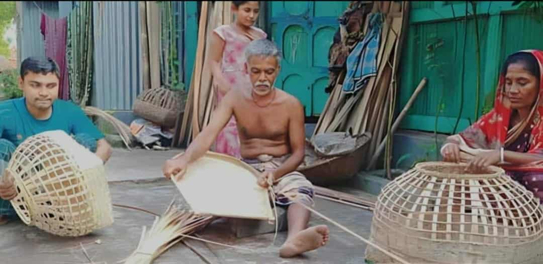 নবীনগরে বিলুপ্তির পথে ঐতিহ্যবাহী বাঁশ ও বেত শিল্প