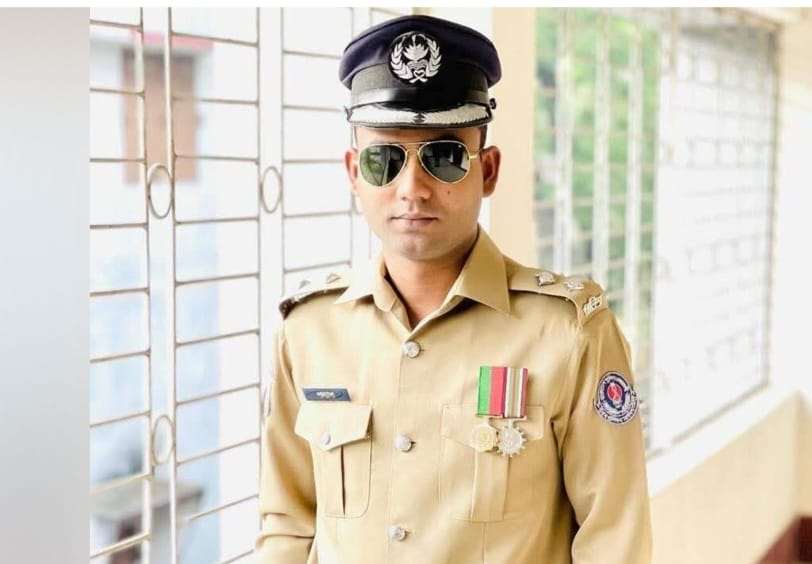 চট্টগ্রামে নিজের ব্যবহৃত পিস্তল দিয়ে এএসপির আত্মহত্যা