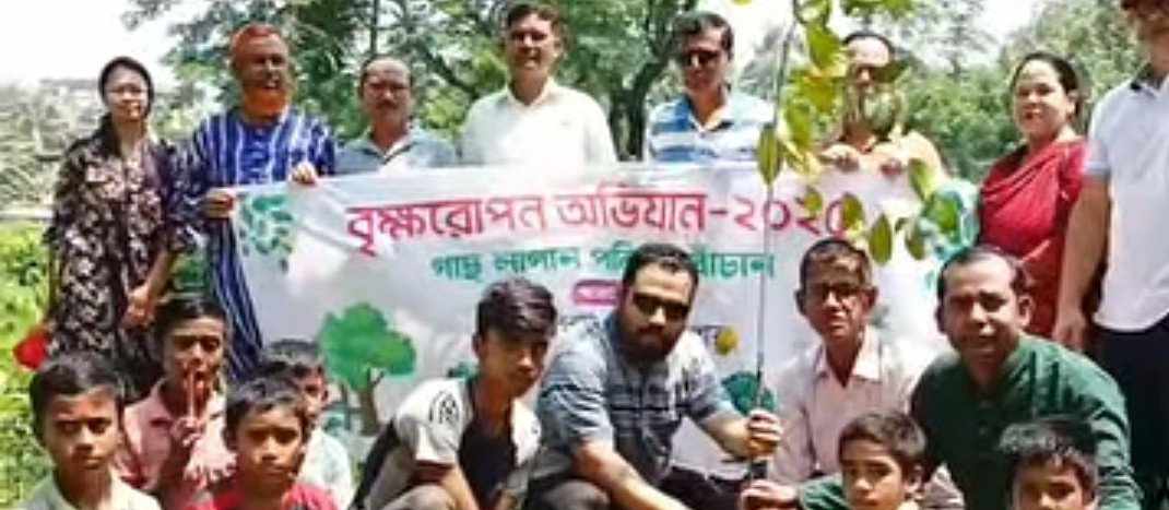 গাইবান্ধায় নাগরিক মঞ্চের বৃক্ষরোপণ অভিযান
