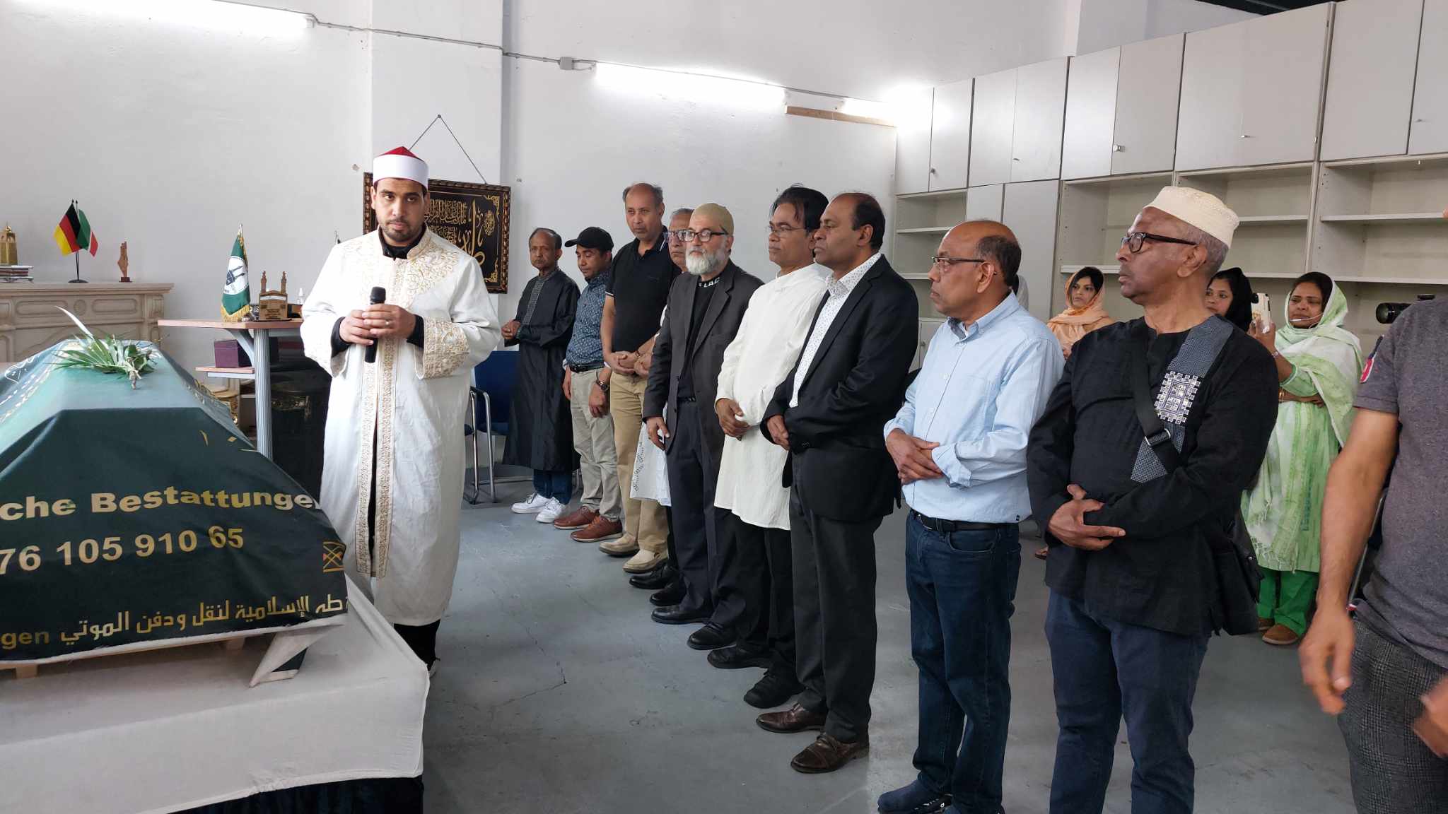 জার্মানিতে বাংলাদেশের প্রথম নির্বাসিত কবি দাউদ হায়দারের দাফন সম্পন্ন।