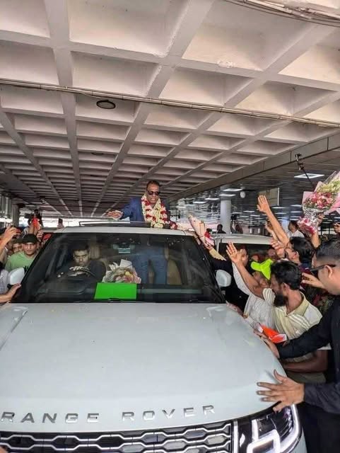 হানিফের রাজপ্রত্যাবর্তনে উচ্ছ্বসিত ঢাকা