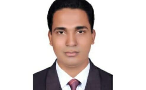 ৪ মামলা থেকে অব্যাহতি পেলেন সাংবাদিক আকাশ মিয়াজি