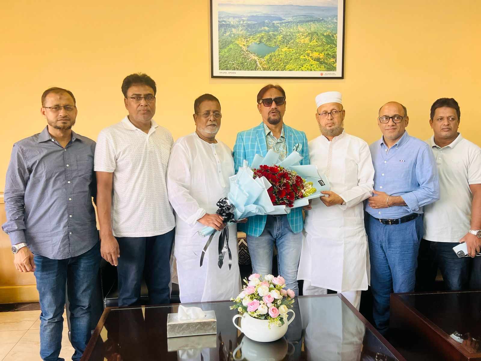 রেড ক্রিসেন্টের নবনিযুক্ত ভাইস চেয়ারম্যান মনিরুল ইসলামের সঙ্গে চসিক মেয়রের সৌজন্য সাক্ষাৎ