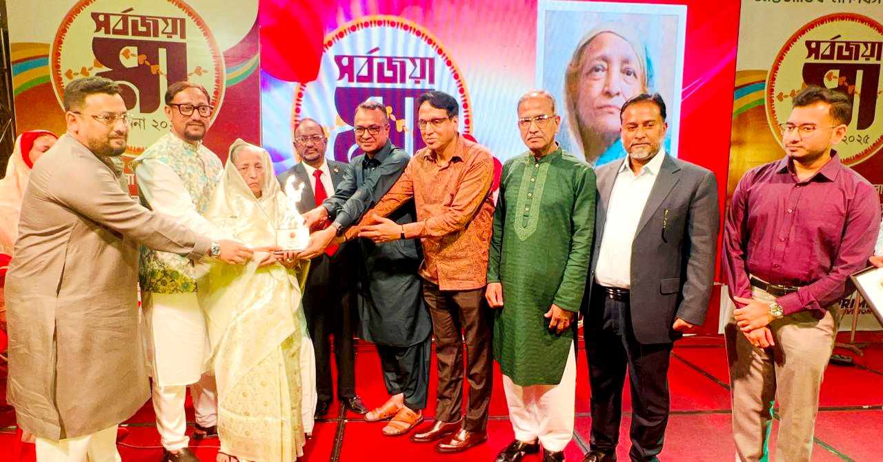 “মা-বাবাকে বৃদ্ধাশ্রমে রাখা সমাজের নৈতিক অবক্ষয়ের প্রমাণ”:— চসিক মেয়র ডা. শাহাদাত হোসেন