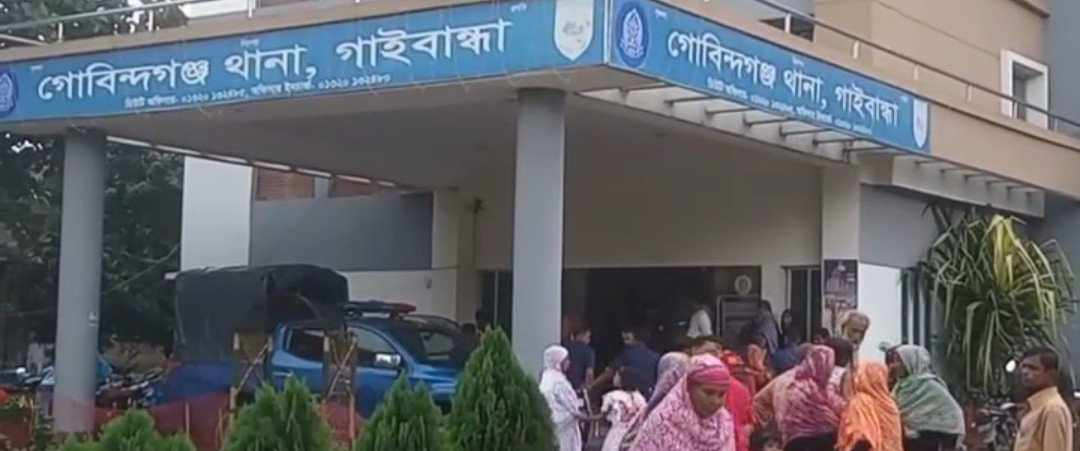 গাইবান্ধায় যৌথ বাহিনীর অভিযান, হ্যাকারসহ ১১ জন গ্রেফতার