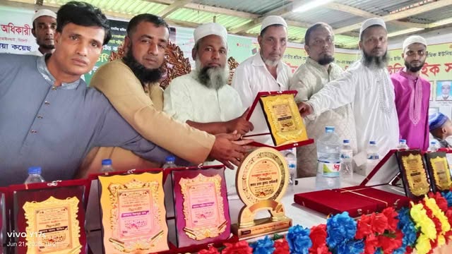 গোয়াইনঘাটে ইজি বাইক মিশুক শ্রমিক ইউনিয়নের পরিচিতি সভা ও শপথ অনুষ্ঠান