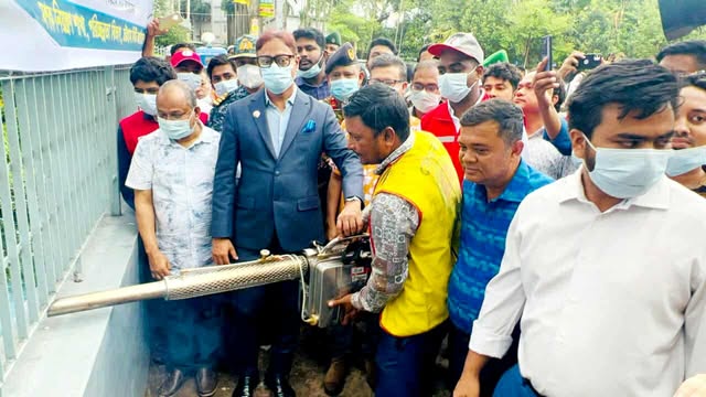 করোনা-ডেঙ্গু-চিকুনগুনিয়া মোকাবেলায় তিন মাসের বিশেষ অভিযান চালাবে চসিক:- মেয়র ডা. শাহাদাত /আতঙ্ক নয়, সচেতনতা জরুরি :- চসিক মেয়র