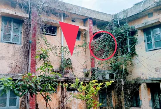মণিরামপুর উপজেলা নির্বাহী কর্মকর্তার কার্যালয়  ঝুকিপৃর্ণ ভবণ।