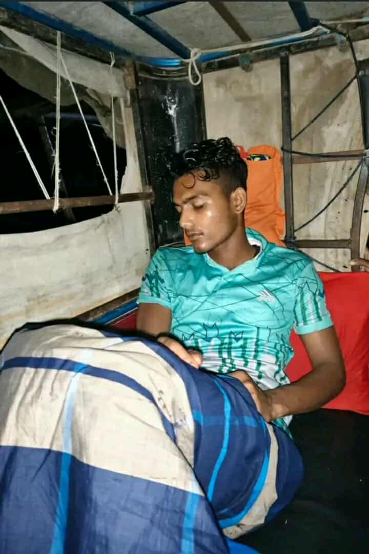 চাঁপাইনবাবগঞ্জে ঘুমন্ত স্বামীর গোপনাঙ্গ কেটে দিলো স্ত্রী