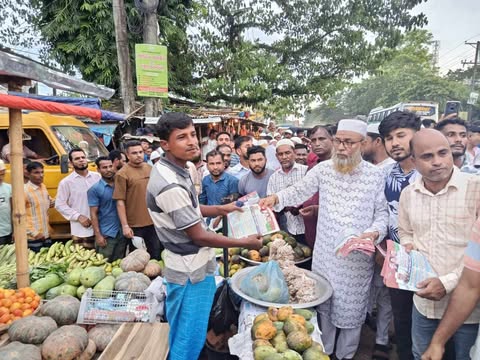 ৩১ দফা বাস্তবায়নে জৈন্তাপুরে বিএনপির লিফলেট বিতরন