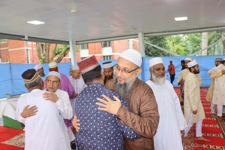 নড়াইলে ধর্মীয় ভাব গাম্ভীর্য মধ্যে দিয়ে জেলা পুলিশের পবিত্র ঈদুল আযহার উৎযাপন