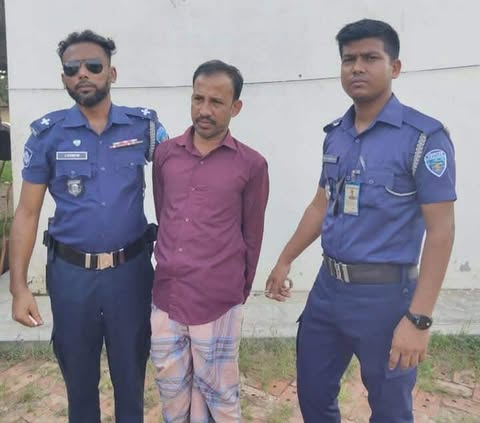 সাতকানিয়া বিয়ের প্রলোভনে ধর্ষণ, মুদি দোকানি পলাশ গ্রেপ্তার