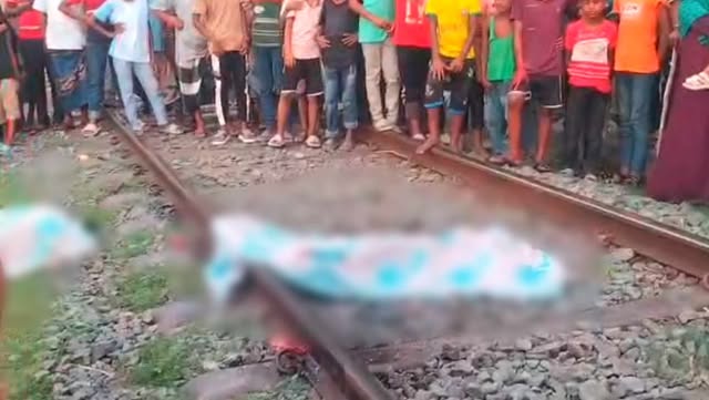 চাঁপাইনবাবগঞ্জে ট্রেনের নিচে ঝাপ দিয়ে কলেজছাত্রীর আত্মহত্যা