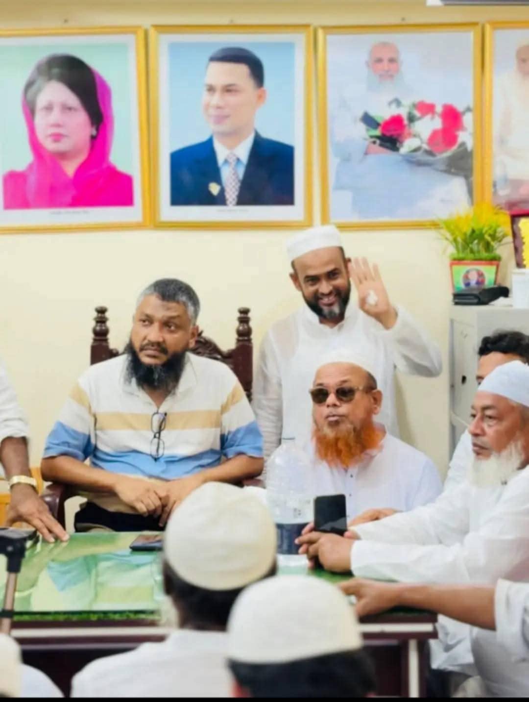 পুলিশ হেফাজতে নিহত শ্রমিকদল নেতার আত্মার মাগফিরাত কামনায় দোয়া মাহফিল – আয়োজনে সাবেক এমপি কায়কোবাদ