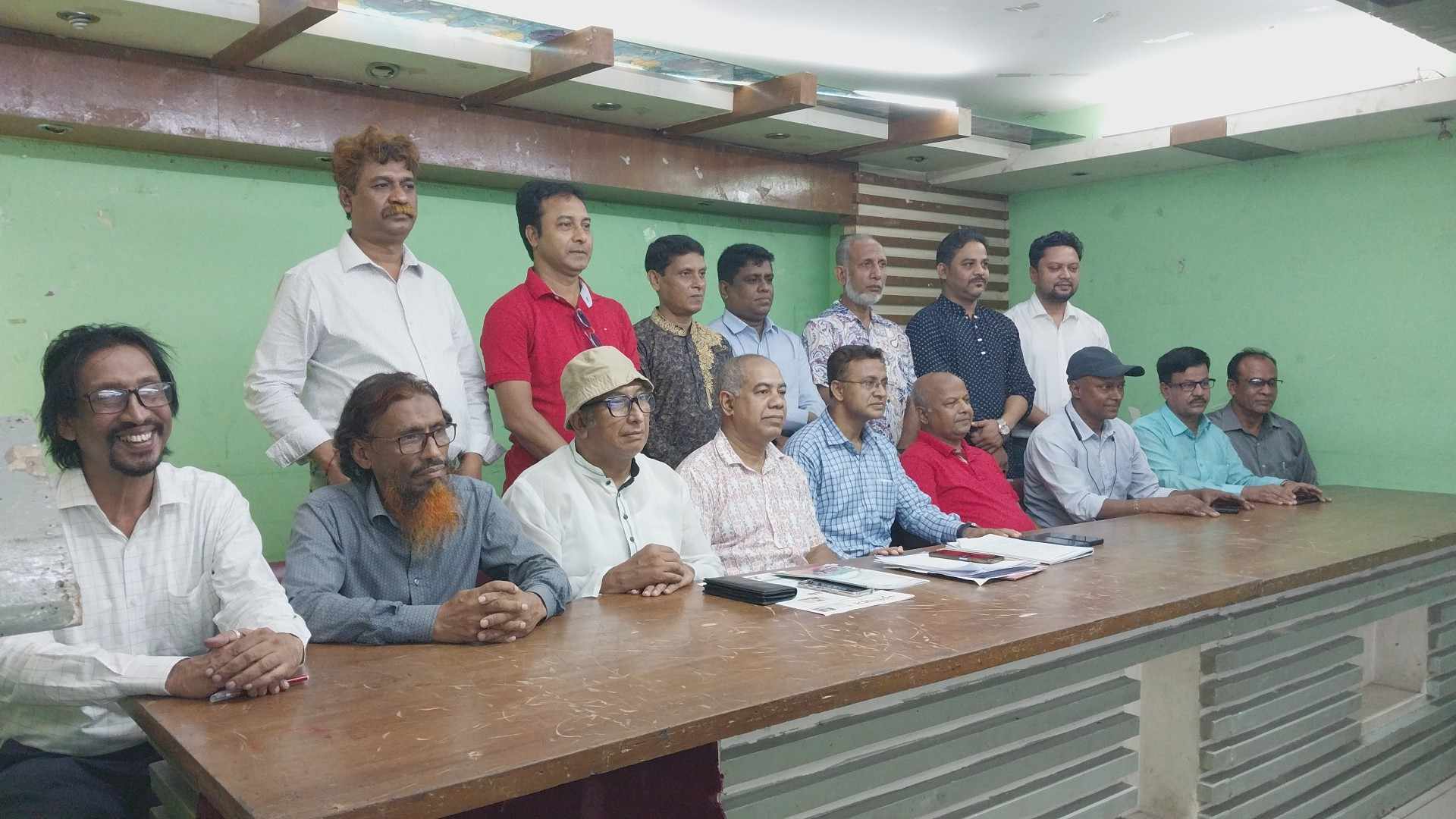 চট্টগ্রাম রিপোর্টার্স ফোরাম (সিআরএফ) এর ১৫ সদস্যের নতুন কমিটি ঘোষণা
