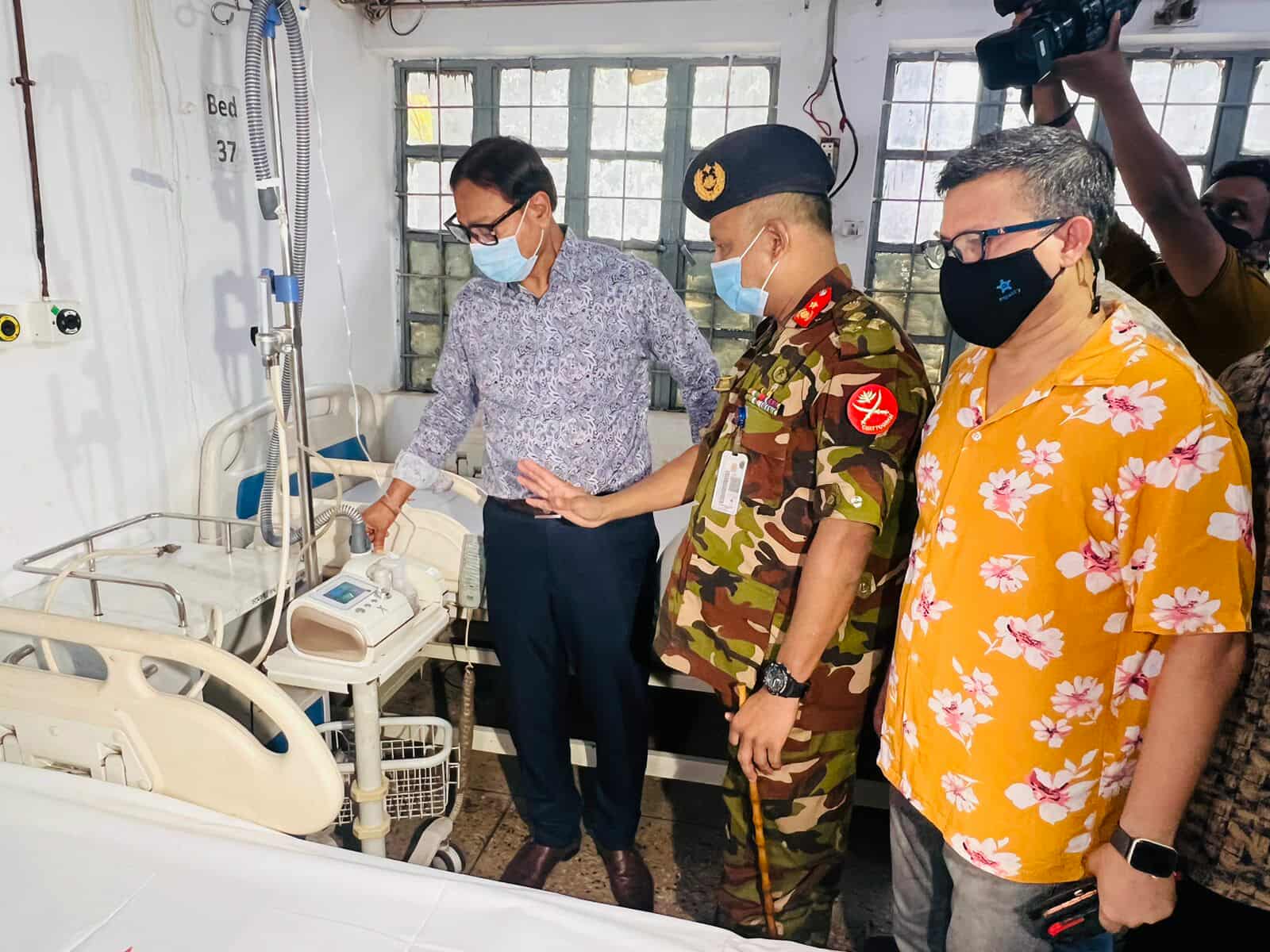 করোনা মোকাবিলায়  সমন্বিত প্রচেষ্টা জরুরী :- মেয়র ডা. শাহাদাত