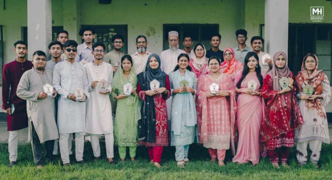 ছোটবেলার আঙিনায় ফিরল বড় হয়ে ওঠা মুখগুলো— বেতাগী সরকারি পাইলট উচ্চ বিদ্যালয়ের ২০২১ এসএসসি ব্যাচের পুনর্মিলনী