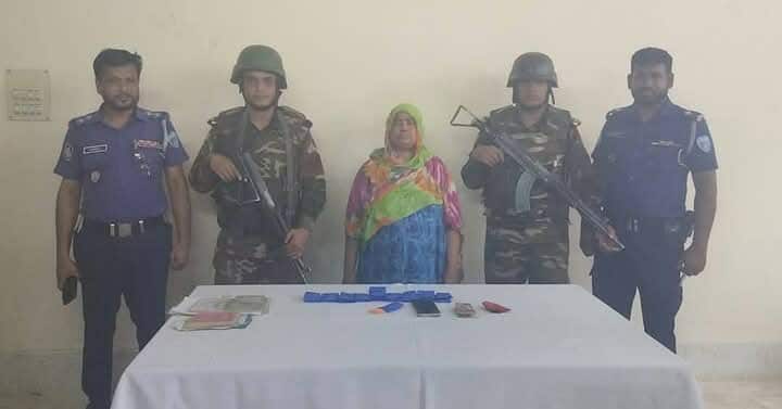 সাতকানিয়ায় ৩৯০০ ইয়াবাসহ ৩ মহিলা আটক