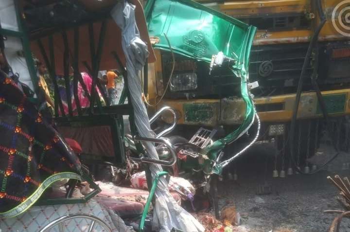 চাঁপাইনবাবগঞ্জে ট্রাক ও অটোরিক্সার সংঘর্ষ, নিহত-২