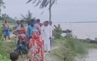 ভাঙচে ব্রহ্মপুত্র, কাঁদছে অসহায় মানুষ