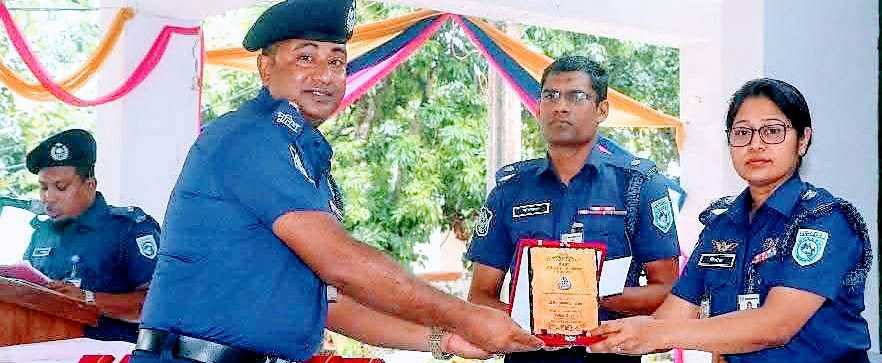 গাইবান্ধা জেলার শ্রেষ্ঠ ওসি নির্বাচিত হলেন বুলবুল ইসলাম