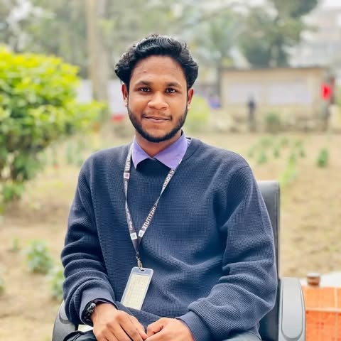 মিরসরাইয়ে মেলখুম ট্রেইলে পড়ে  দুই বন্ধুর মৃত্যু  একজনের বাড়ি সাতকানিয়ায়