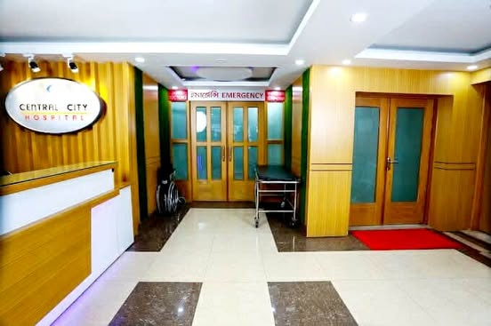 চট্টগ্রামের সিভিল সার্জন কর্তৃক সেন্ট্রাল সিটি হাসপাতাল বন্ধের প্রতিবাদ