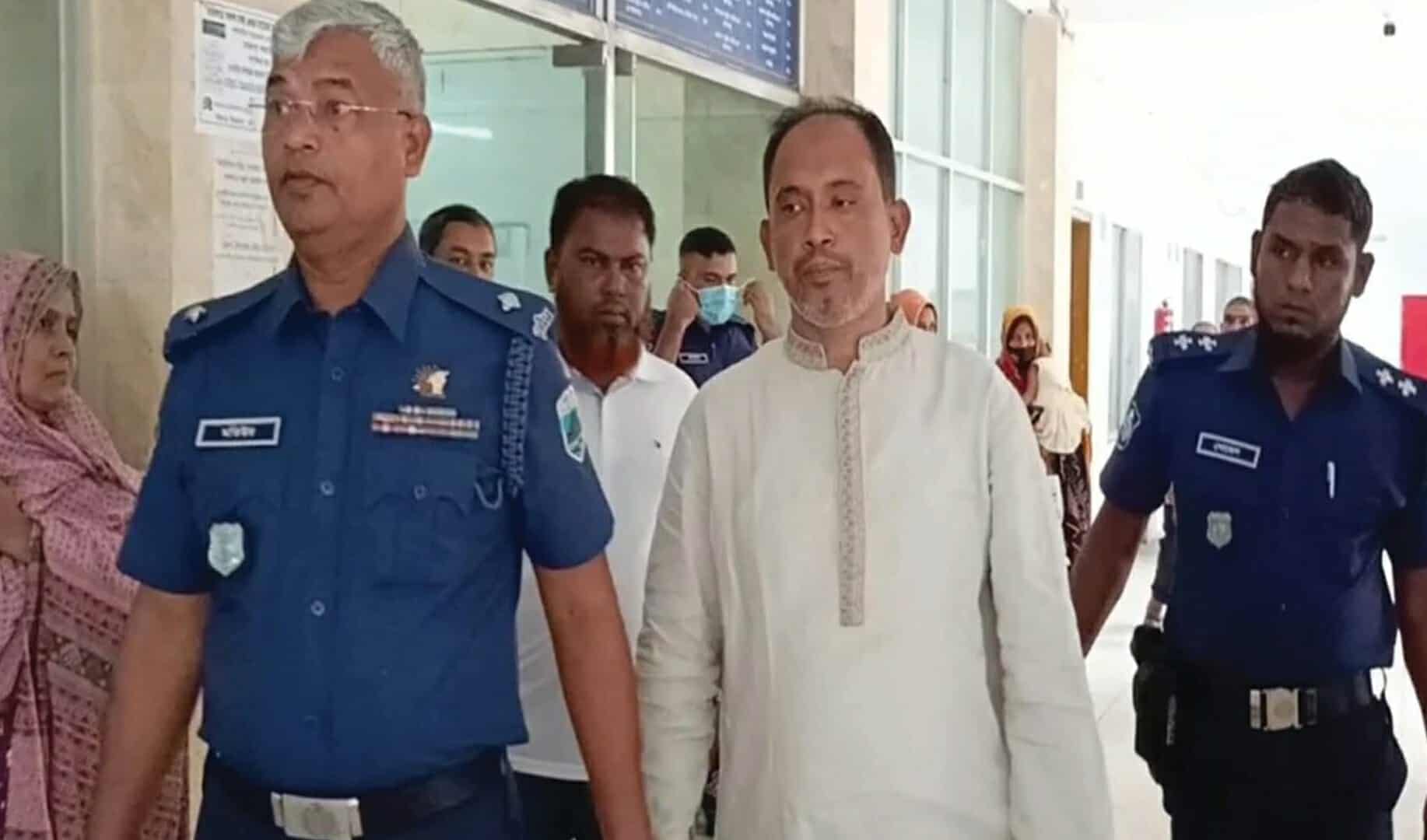 অপারেশন ঈগল হান্ট’ মামলায় সাবেক এসপি আসাদুজ্জামান ২ দিনের রিমান্ডে