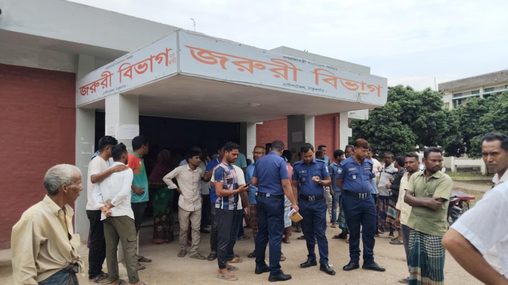 রাণীশংকৈলে দুই মোটরসাইকেলের মুখোমুখি সংঘর্ষে প্রাণ গেল যুবকের, আহত ২