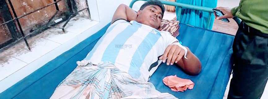 হোটেলে বাকীতে খাবার খেয়ে দাম্ভিকতা, গুলি করে ২জনকে আহত