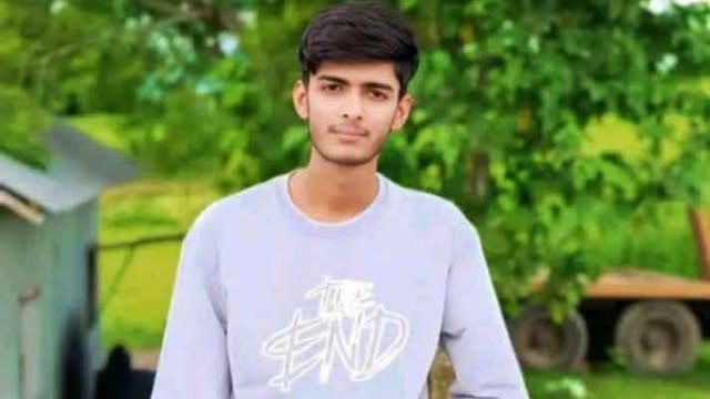 নড়াইলের মাইজপাড়ায় বিদ্যুৎস্পৃষ্ট হয়ে কলেজ শিক্ষার্থী বিজয় কর্মকারের মৃত্যু