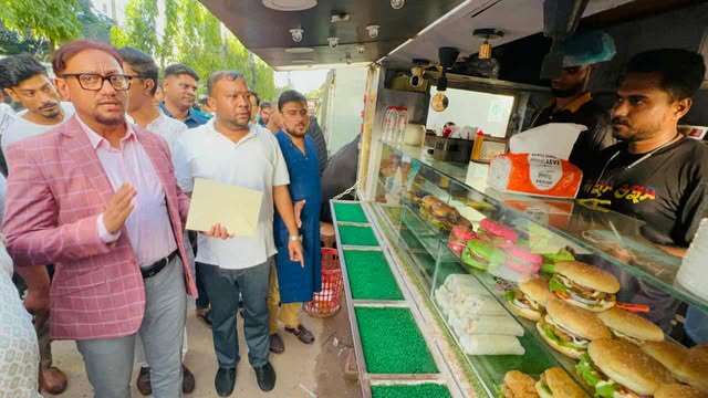 আগ্রাবাদে সন্ধ্যা ৬ টার আগে হকার বসতে পারবে না :- চসিক মেয়র