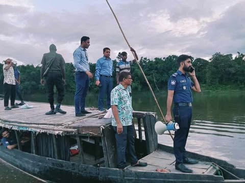 গোয়াইনঘাটে পিয়াইন নদীতে ট্রাক্সফোর্সের অভিযান