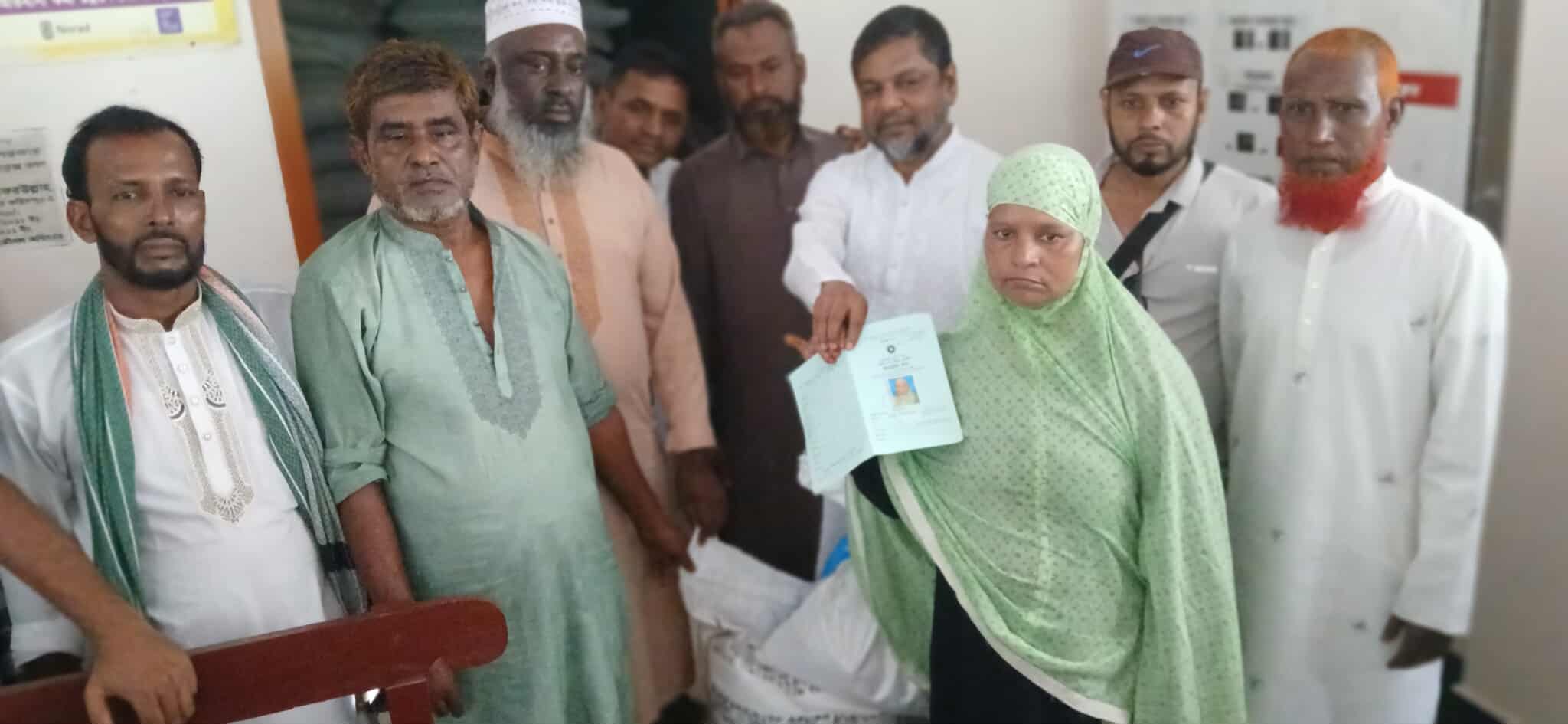 চরভদ্রাসন   ইউনিয়নের দরিদ্র অস্বচ্ছল পরিবারের জন্য বরাদ্দকৃত  ৬৭০টি VWB কার্ডের চাউল বিতরণ