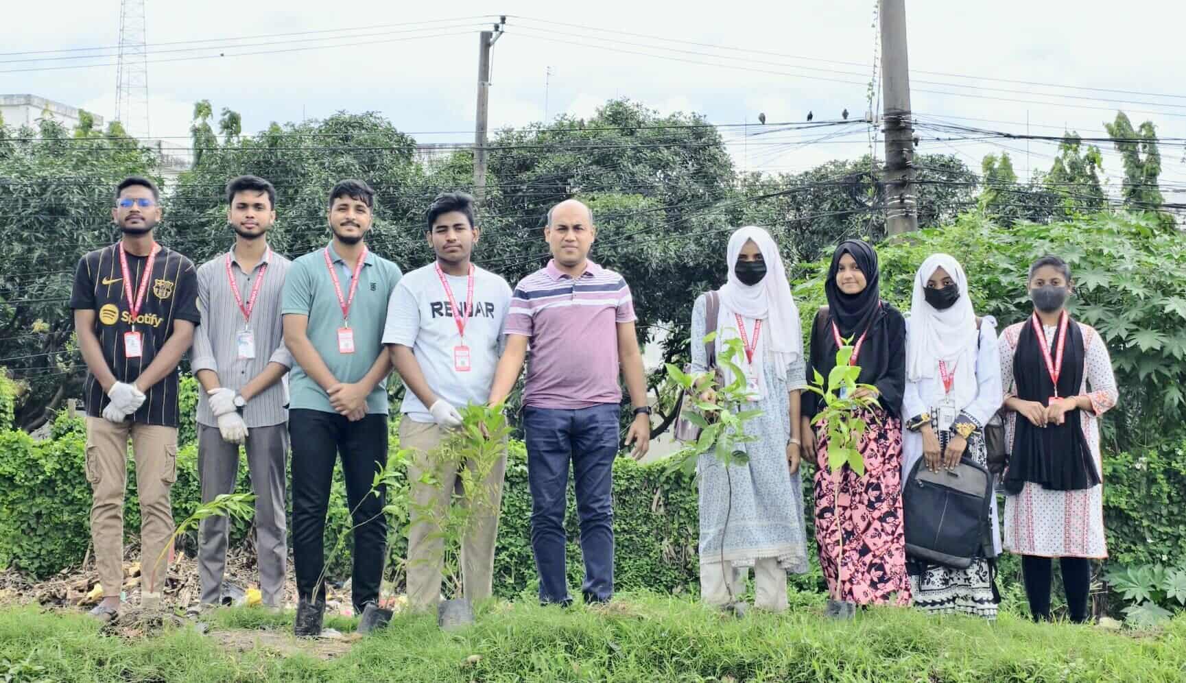 মোস্তফা হাকিম ব্লাড ব্যাংক ও গোল্ডেন ডায়াগনস্টিক সেন্টারের যৌথ উদ্যোগে বৃক্ষ রোপণ কর্মসূচি