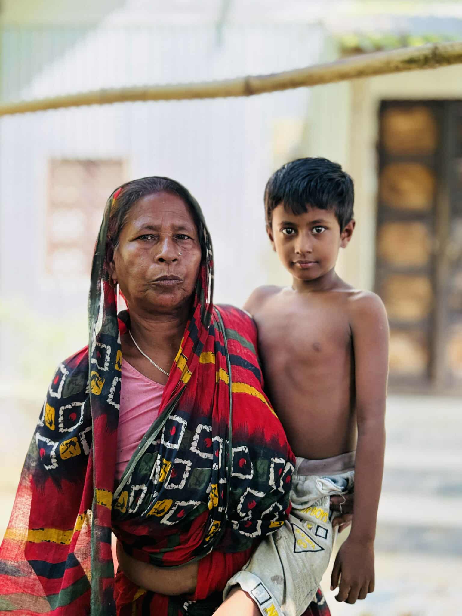 চরভদ্রাসনে এতিম নাতি নিয়ে  মাজেদা বেগমের জীবনসংগ্রাম