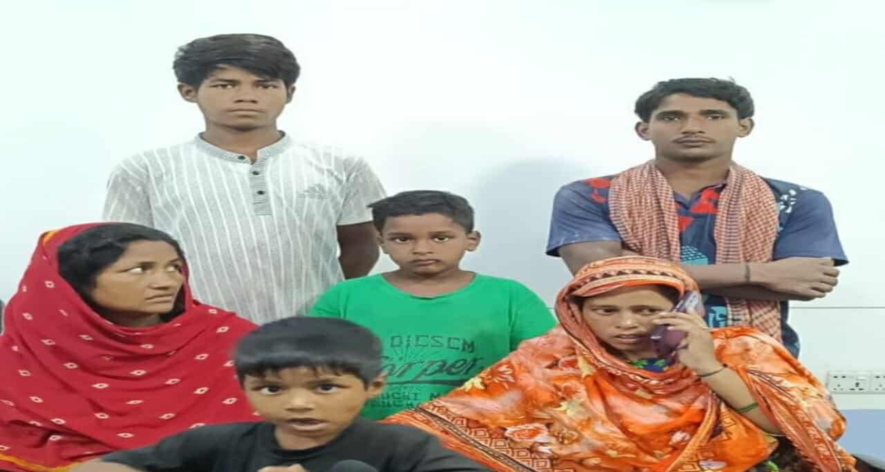 চাঁপাইনবাবগঞ্জে পুশইন ভারতীয় নাগরিকরা ফিরতে চাই নিজ দেশে