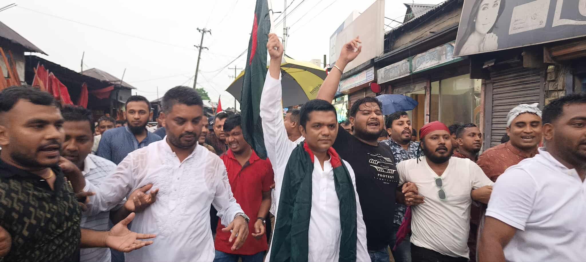 নবীনগরে বৃষ্টি উপেক্ষা করে বিএনপির অঙ্গ সহযোগী সংগঠনের উদ্যোগে বিজয় মিছিল