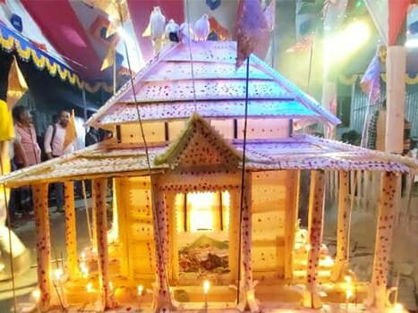হোসেনপুরে ভেলা ভাসানোর ঐতিহ্যবাহী অনুষ্ঠান