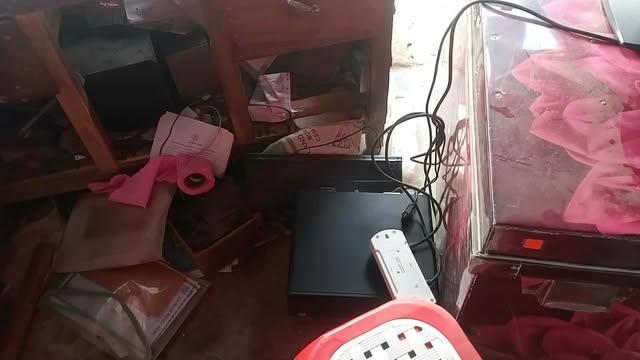 হোসেনপুরে সাংবাদিকের ওপর হামলা, দোকান ও কম্পিউটার ভাংচুর নগদ টাকা লুট