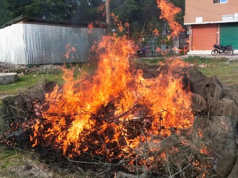 রাঙ্গাবালীতে ৪৪টি অবৈধ চায়না দুয়ারী জাল জব্দ ও ধ্বংস।