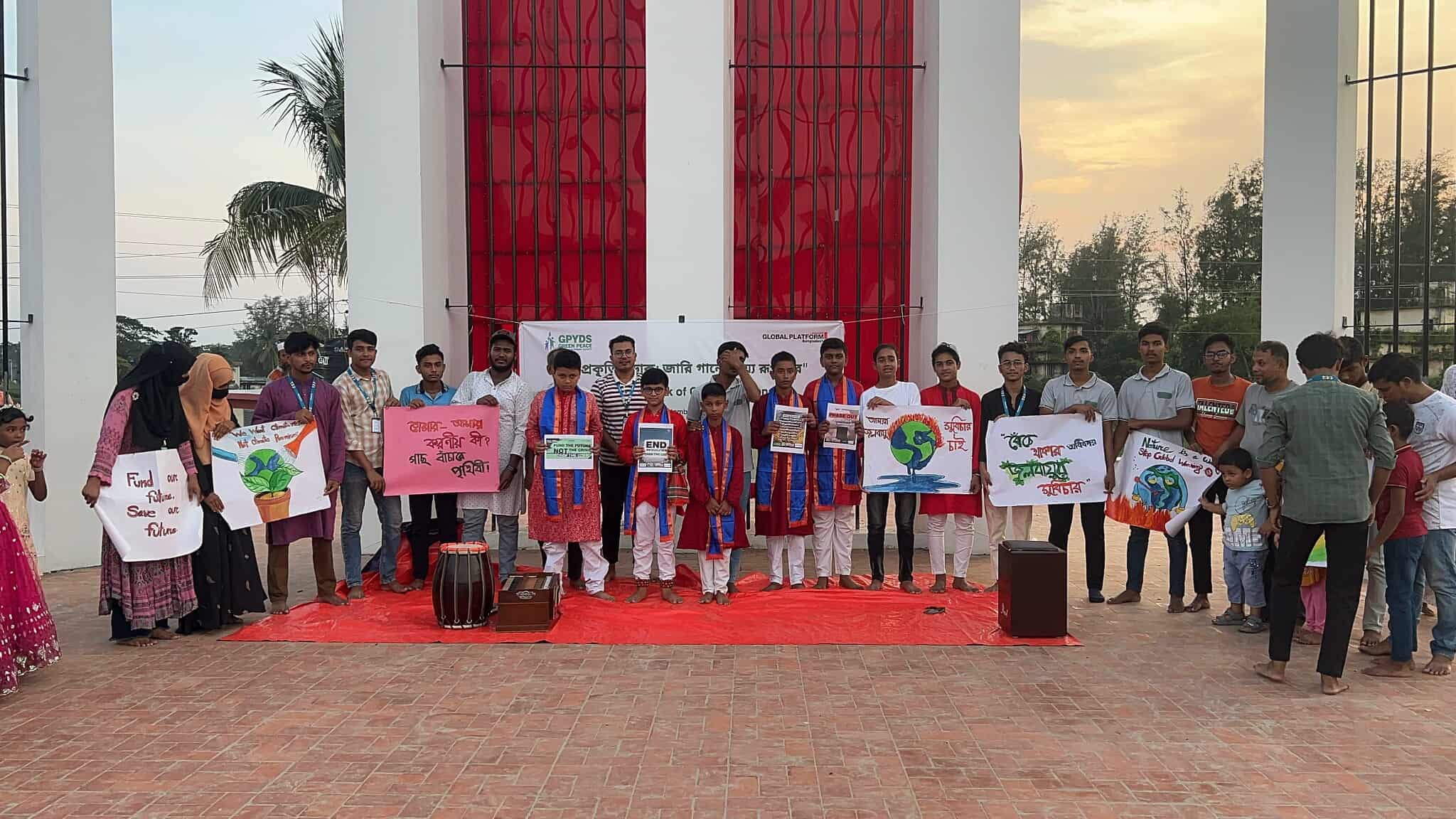 পটুয়াখালীতে জারি গানে জলবায়ু ন্যায় রূপান্তরের আহ্বান