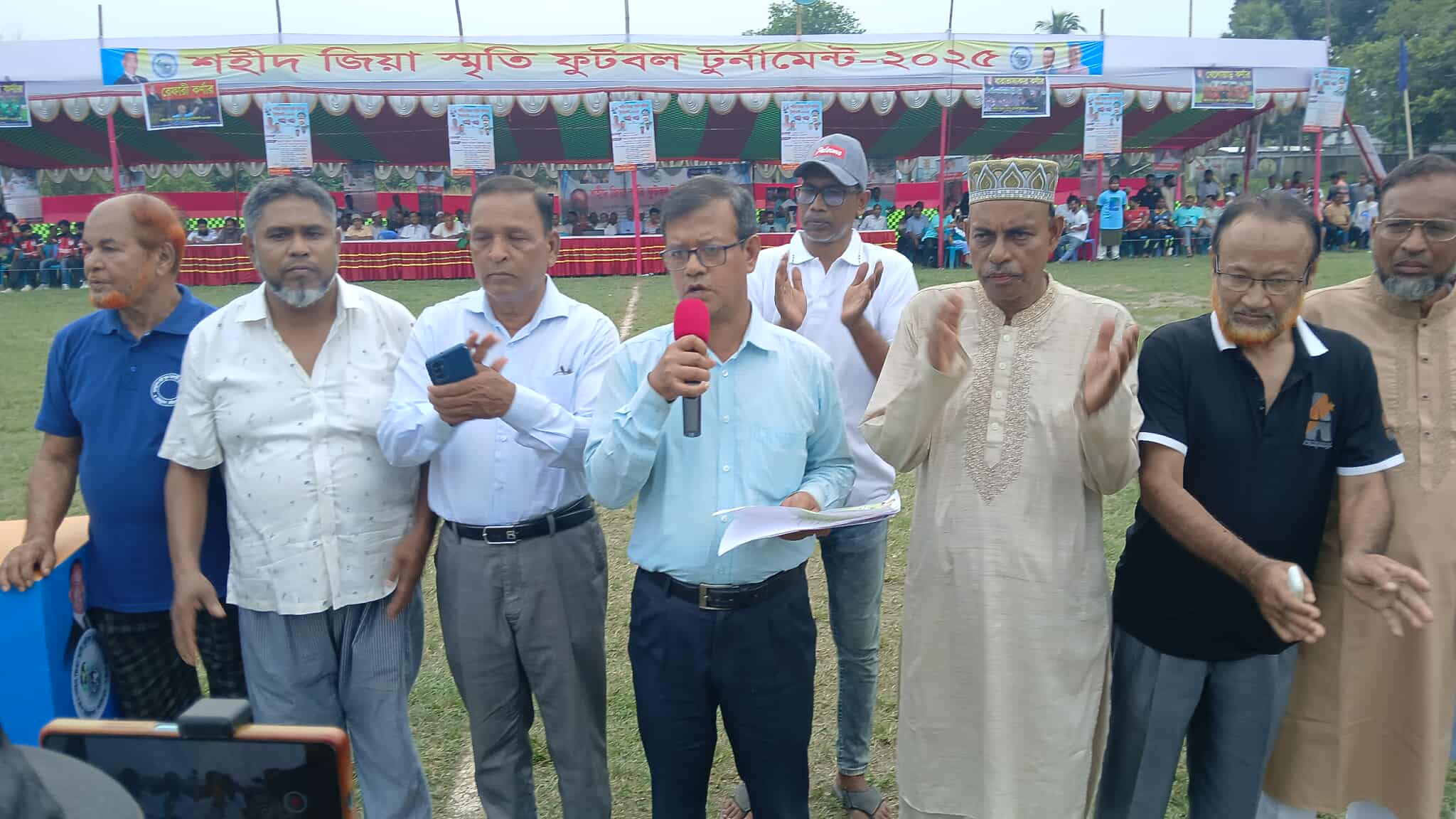 চরভদ্রাসনে শহীদ জিয়া স্মৃতি ফুটবল টুর্নামেন্টের শুভ উদ্বোধন