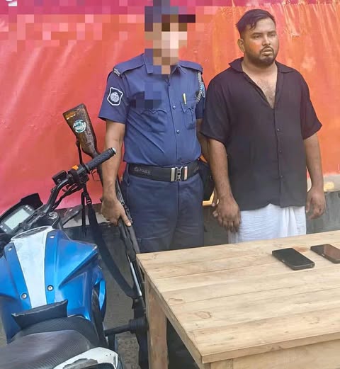 হোমনায় সেনাবাহিনীর অভিযানে কুখ্যাত ডাকাত চাঞ্চল গ্রেপ্তার