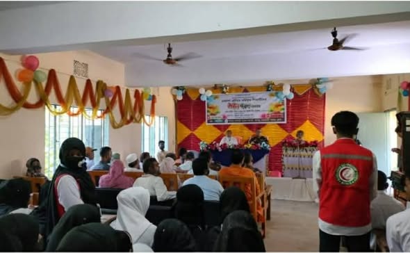 লংগদু সরকারি মডেল কলেজের একাদশ শ্রেণীর শিক্ষার্থীদের নবীনবরণ